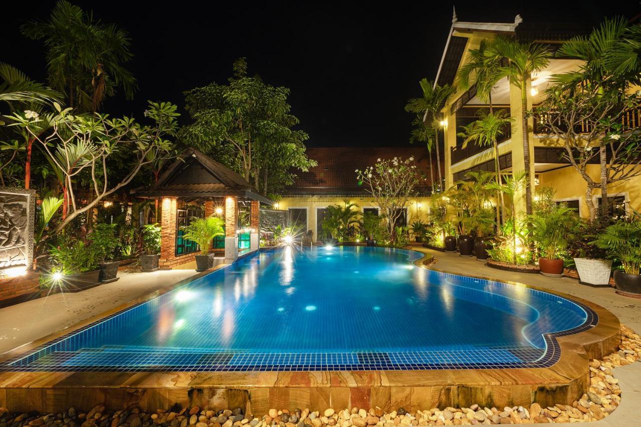 Hotel Ravady D'Angkor Siem Reap Zewnętrze zdjęcie