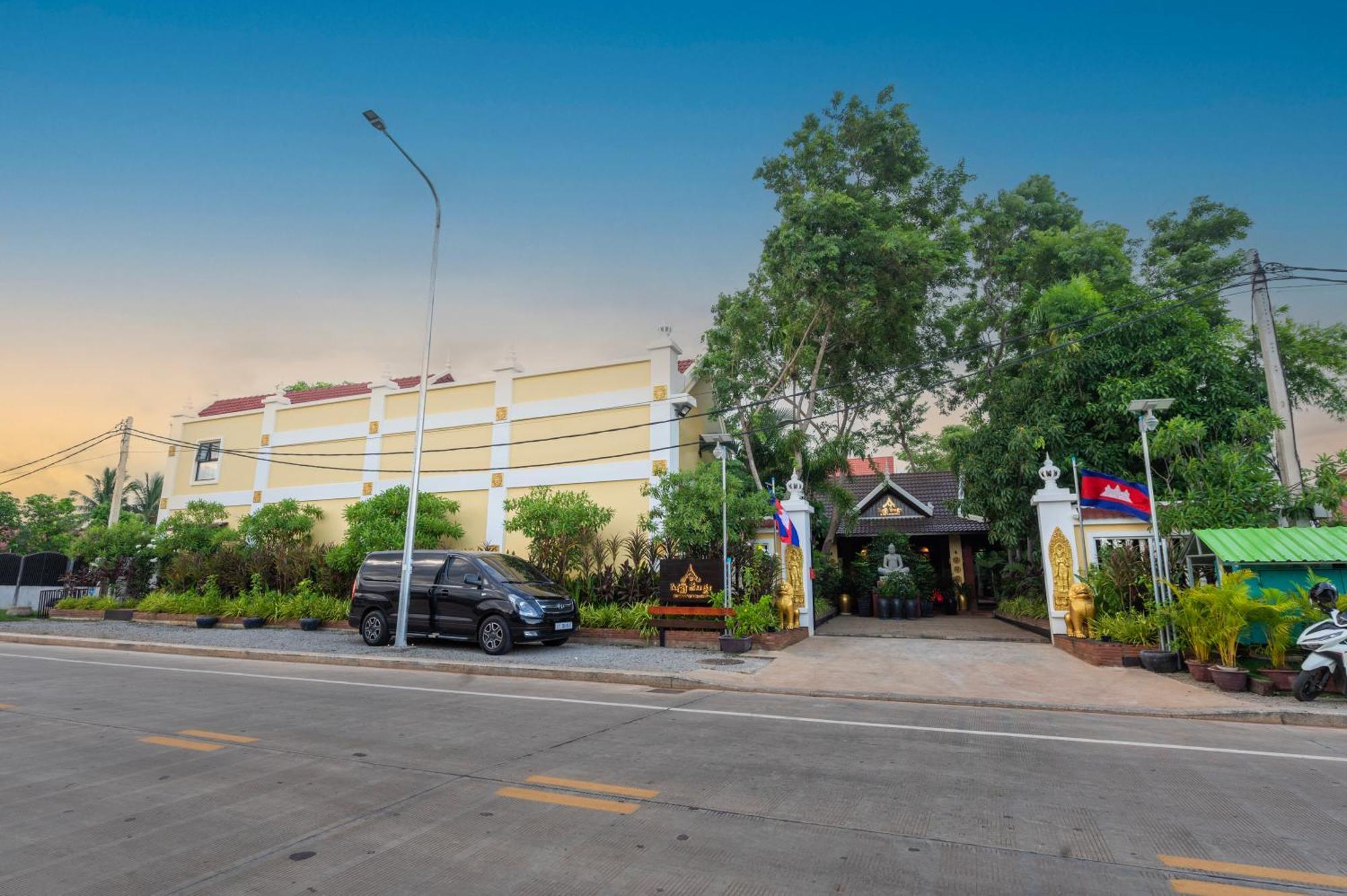 Hotel Ravady D'Angkor Siem Reap Zewnętrze zdjęcie